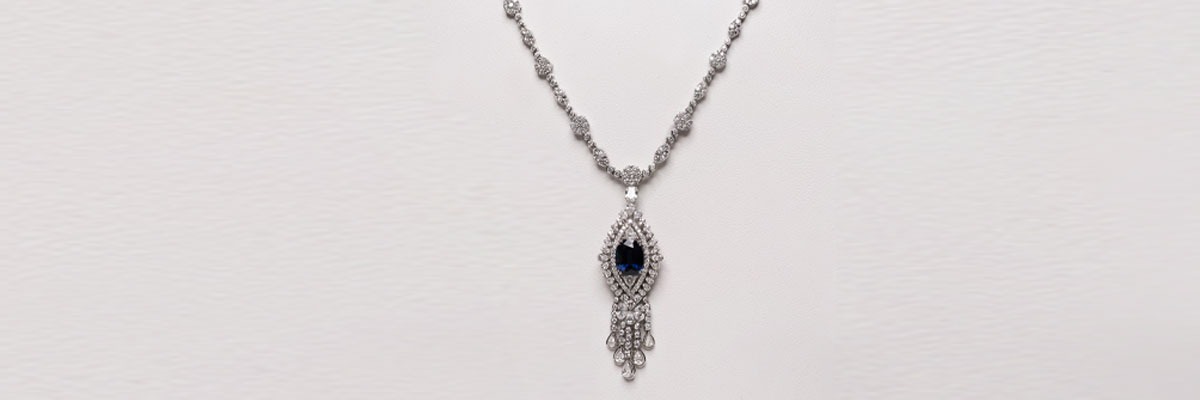 Diamond Pendants Dubai